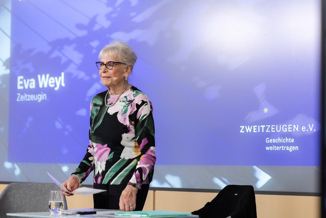 „You are all my secondary witnesses. I need you to share my story.“