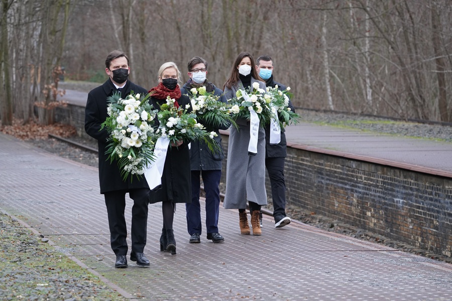 Memorial service for the victims of the Holocaust
