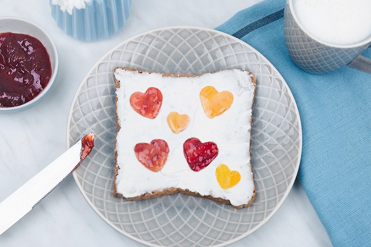 Schwartau jam toast hearts