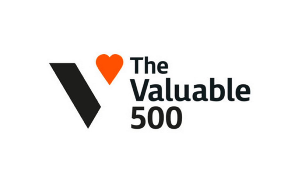 Logo in the form of a heart above the line and the inscription: ${esc.q}The valuable 500${esc.q}.