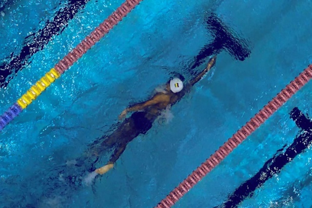 Eine Schwimmerin
