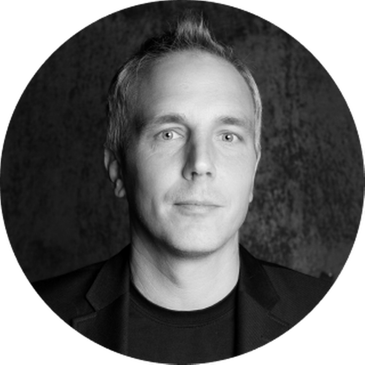 alexander-gallas-author-profile.png
