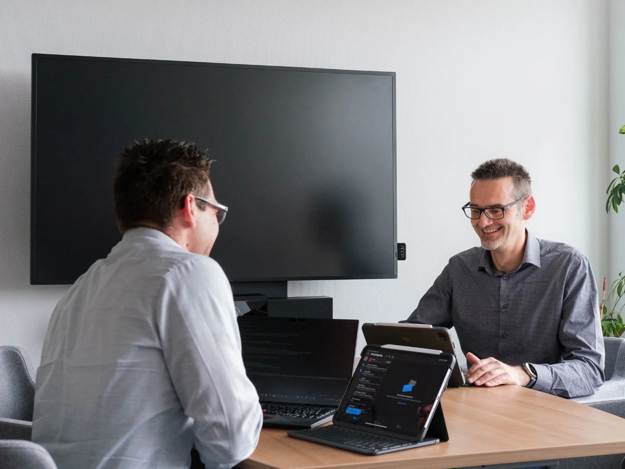 Fabian Pfütze und Andreas Dietz im Gespräch