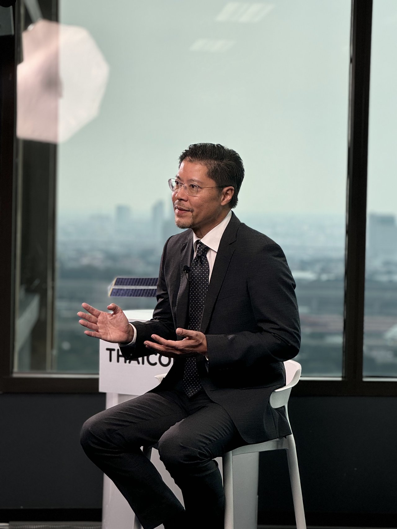 Patompob ${esc.q}Nile${esc.q} Suwansiri CEO of Thaicom