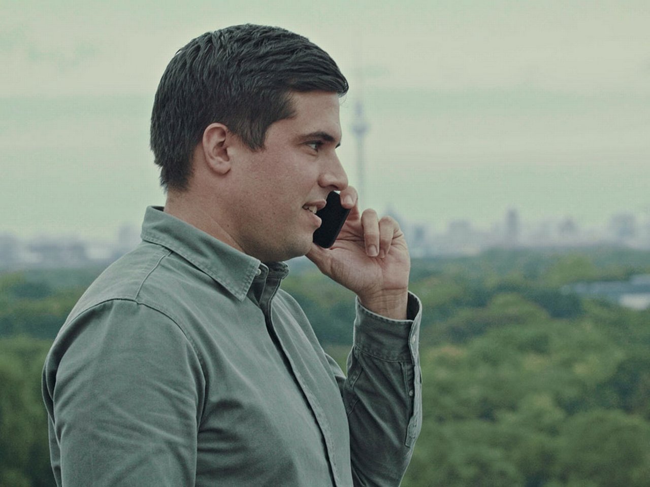 Ramin-niroumand-telefon.jpg