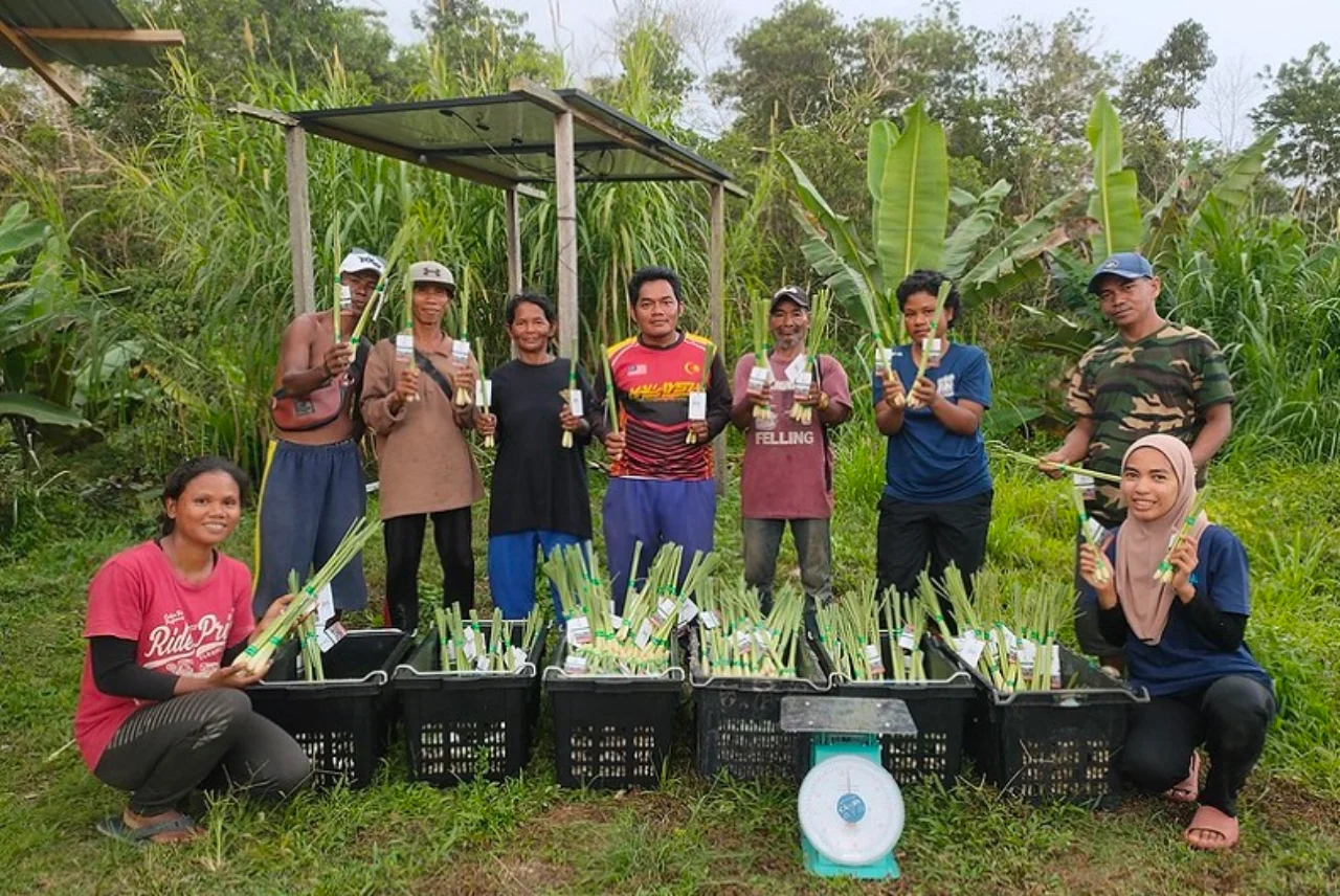 Villagers of Kg Bukit Biru. Source: GPFM