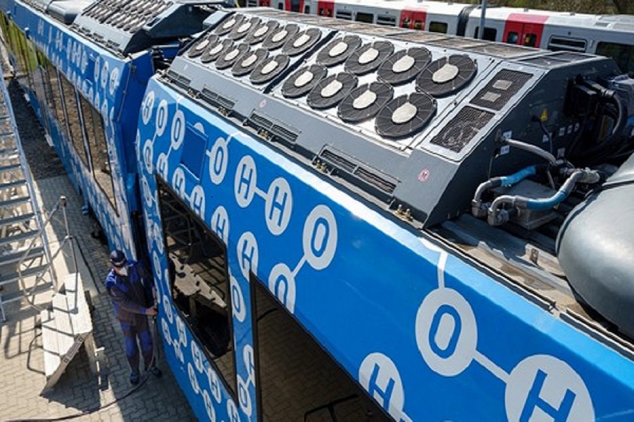Fuel cell on Coradia iLint in Germany