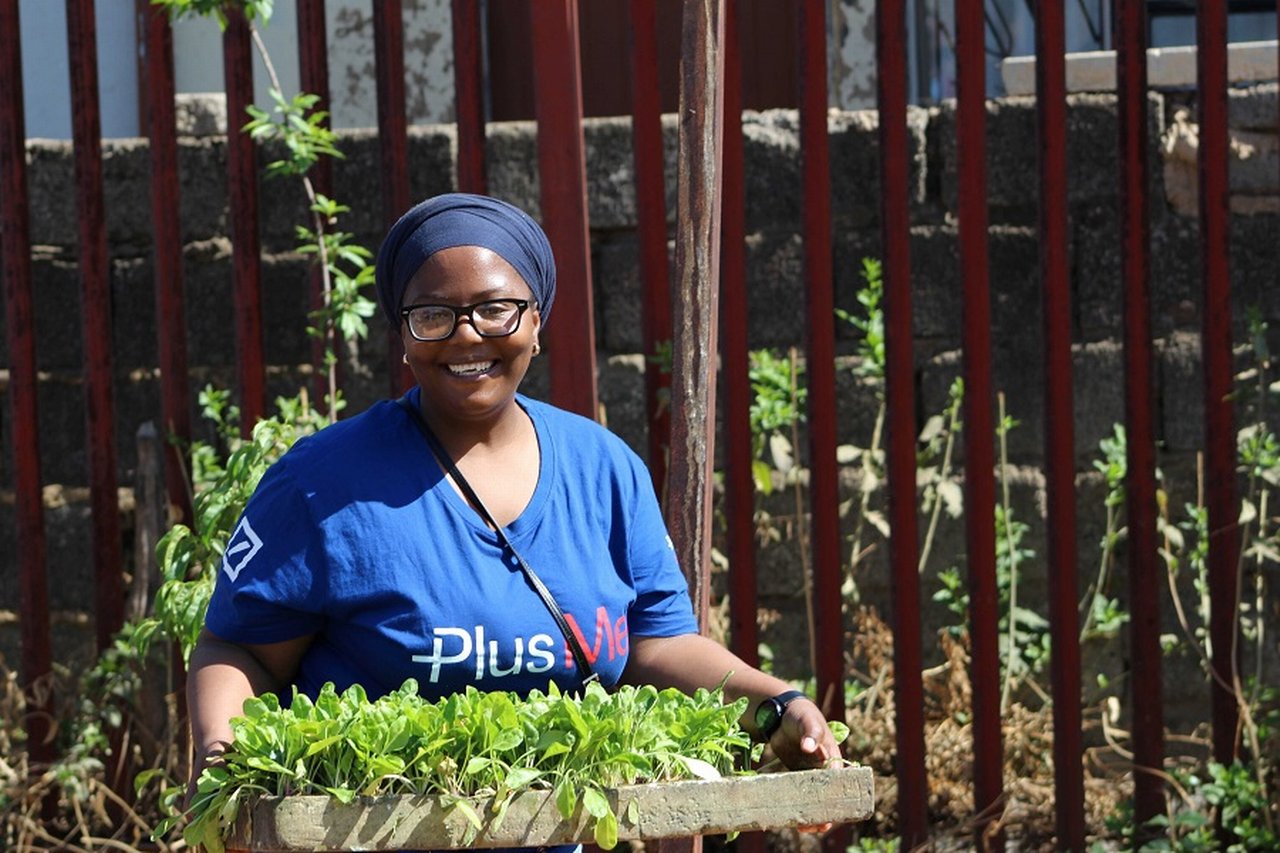 Ehrenamtliche Arbeit bei einem Projekt von „Food and Trees for Africa“