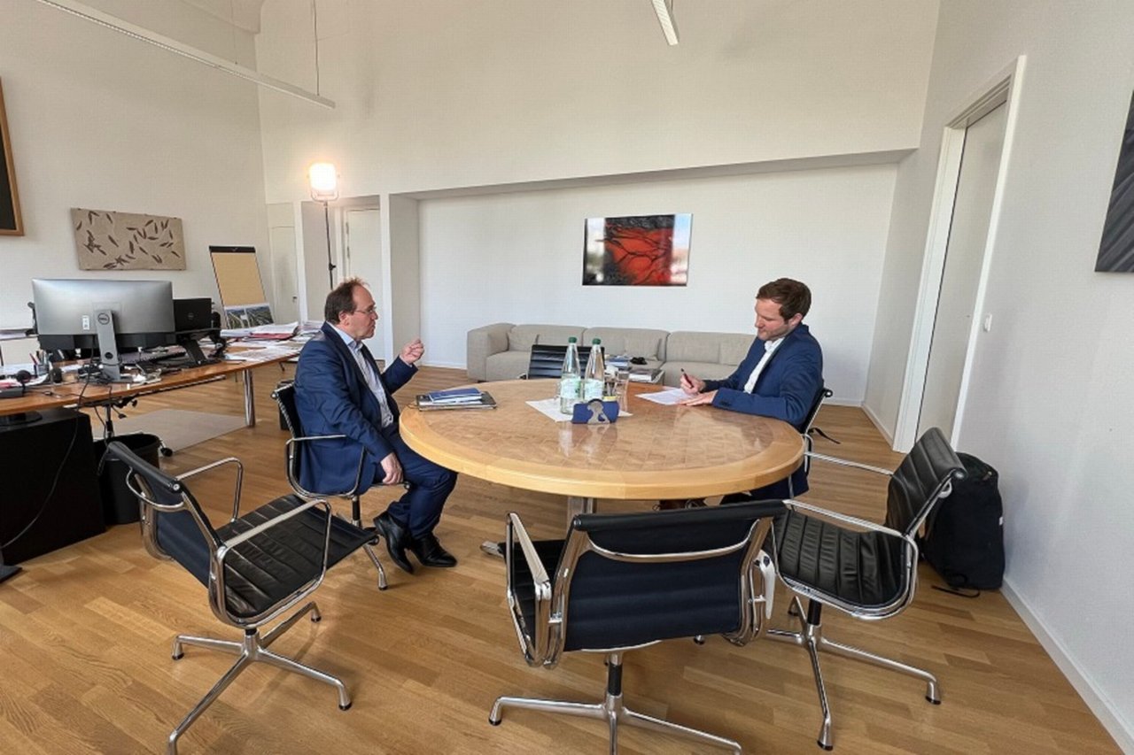 Klement Tockner in the office