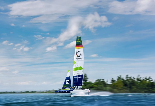 hydrofoil-catamaran-racing.jpeg