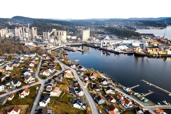 cement-factory-port-residential-area-brevik