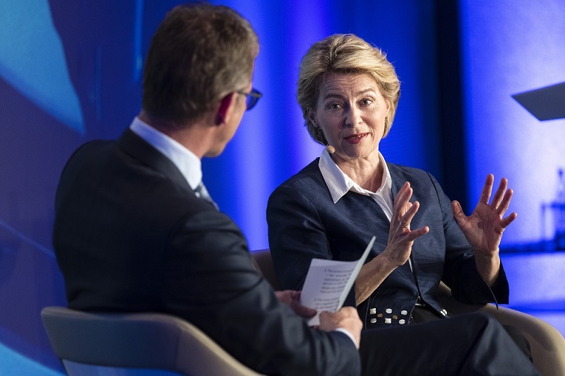 Christian Sewing im Gespräch mit Ursula von der Leyen