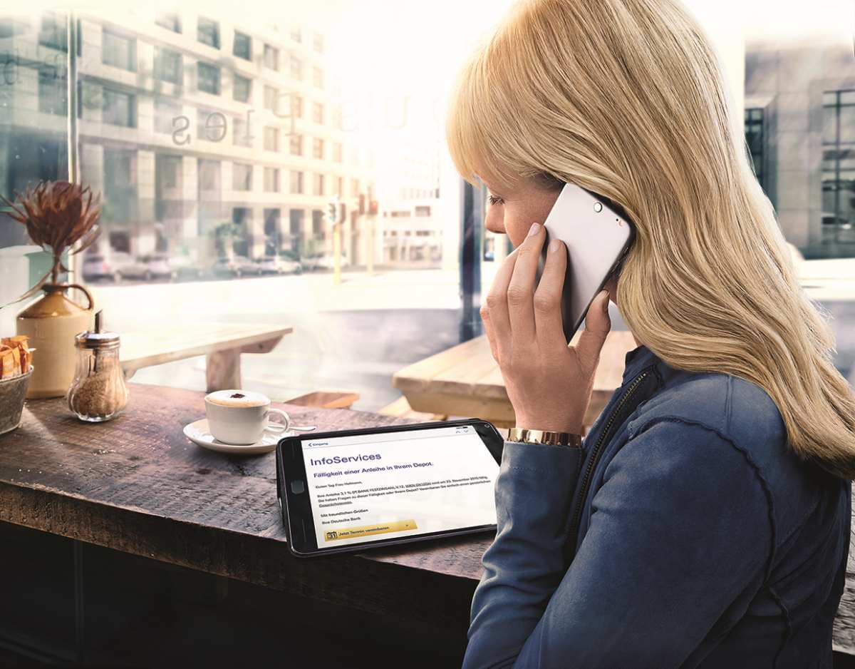 Kundin nutzt Deutsche Bank InfoServices auf Tablet