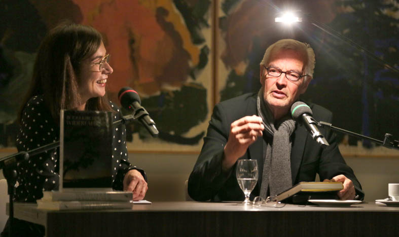 „Lesung Bodo Kirchoff“_WDR-Moderatorin Stefanie Junker und Bodo Kirchoff“), Copyright (Sergej Lepke)