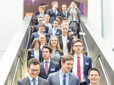 Spring into Banking für Wirtschaftswissenschaftler